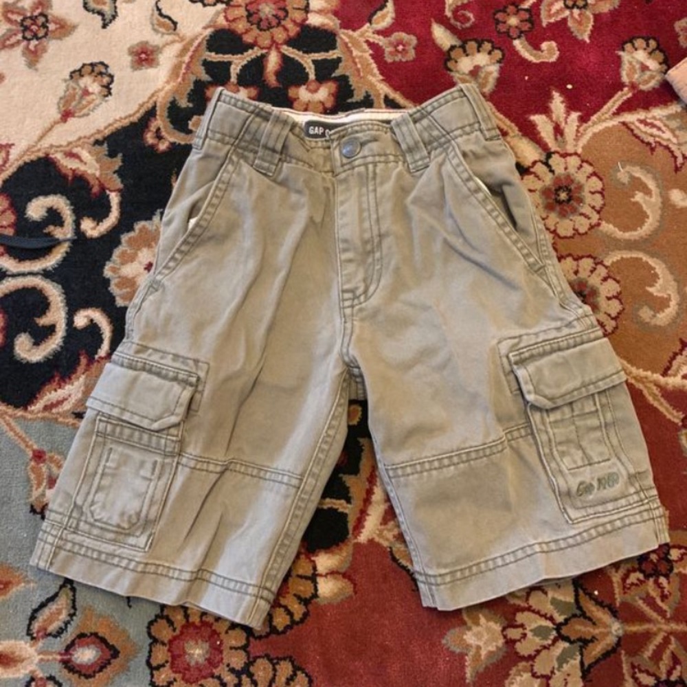 Clothes - Picture 7 of 8